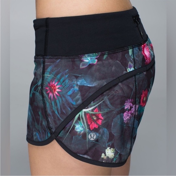 lululemon Run Speed Short RARE Curious Jungle Black Luxtreme *4-way stretch - Picture 6 of 16